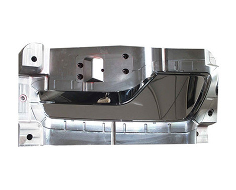 汽车车灯模具抛光中的安全考量与化工产品应用规范